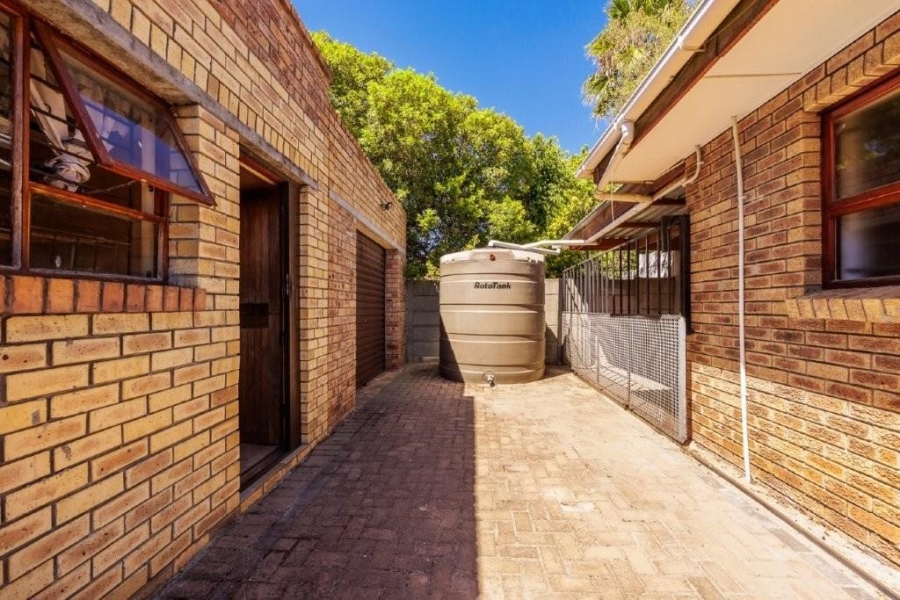 4 Bedroom Property for Sale in Soneike Western Cape